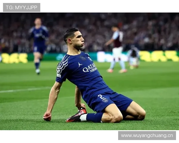 阿什拉夫在四后卫体系中的高速前插能力解析 阿什拉夫在四后卫体系中的高速前插能力解析