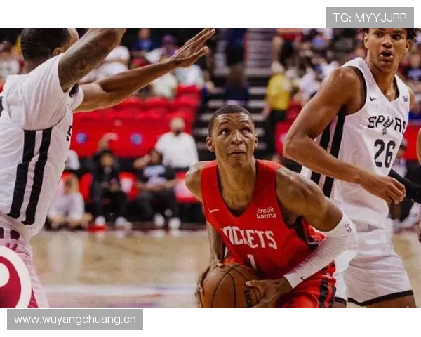 阿瑟·梅洛近期状态回暖，中场表现稳健值得关注