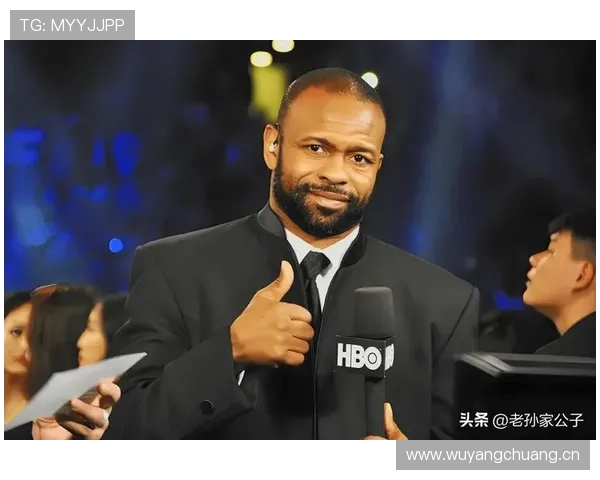 琼斯真是活成了拳坛的豪门富二代，比赛结束居然还穿着亿万定制鞋出场？