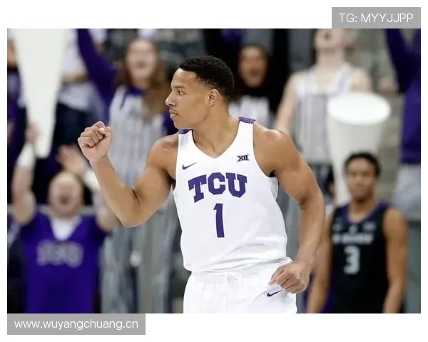 德斯蒙德·班恩突破能力提升显著 拉开与队友三分效率差距