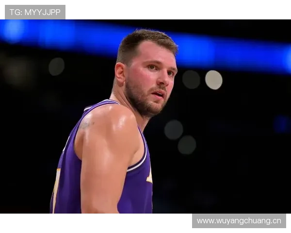 威廉姆斯为东契奇挡拆造空，较凯队更具牵制力