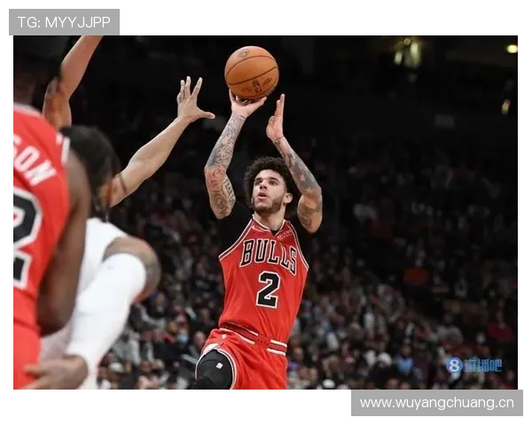 特雷·杨无球跑动增多拉开空间 提升三分命中率明显