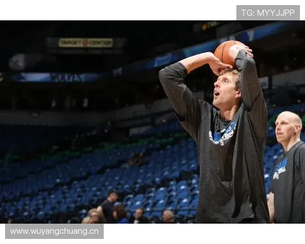 诺维茨基关键单打拉开空间，提升球队三分命中率与效率